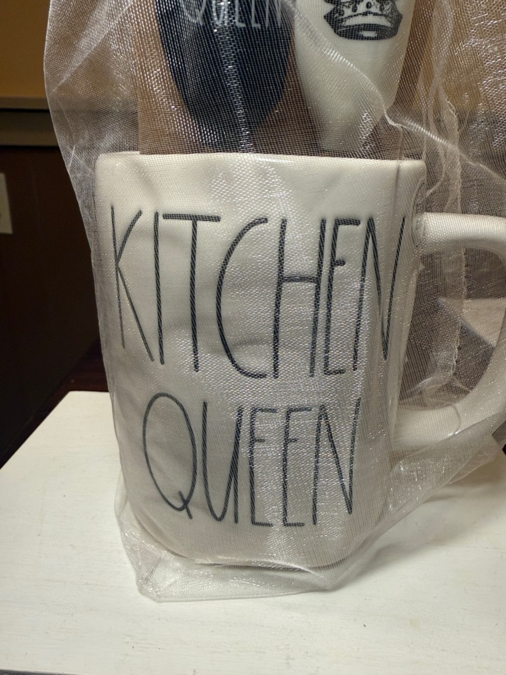 NWT Rae Dunn White 'Kitchen Queen' Ceramic Mug Gift Set with Wooden Utensils